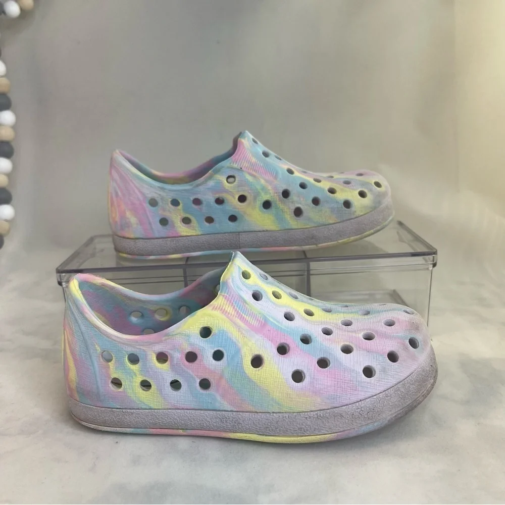 Cat & Jack Blue and Pink Water Shoes with Playful Design size 7